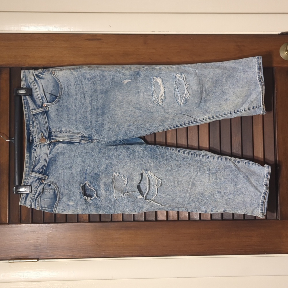 Maurices mid-rise Capri jeans size 16